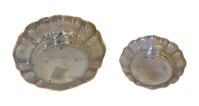 Lot 4 - Two Elizabeth II silver dishes.