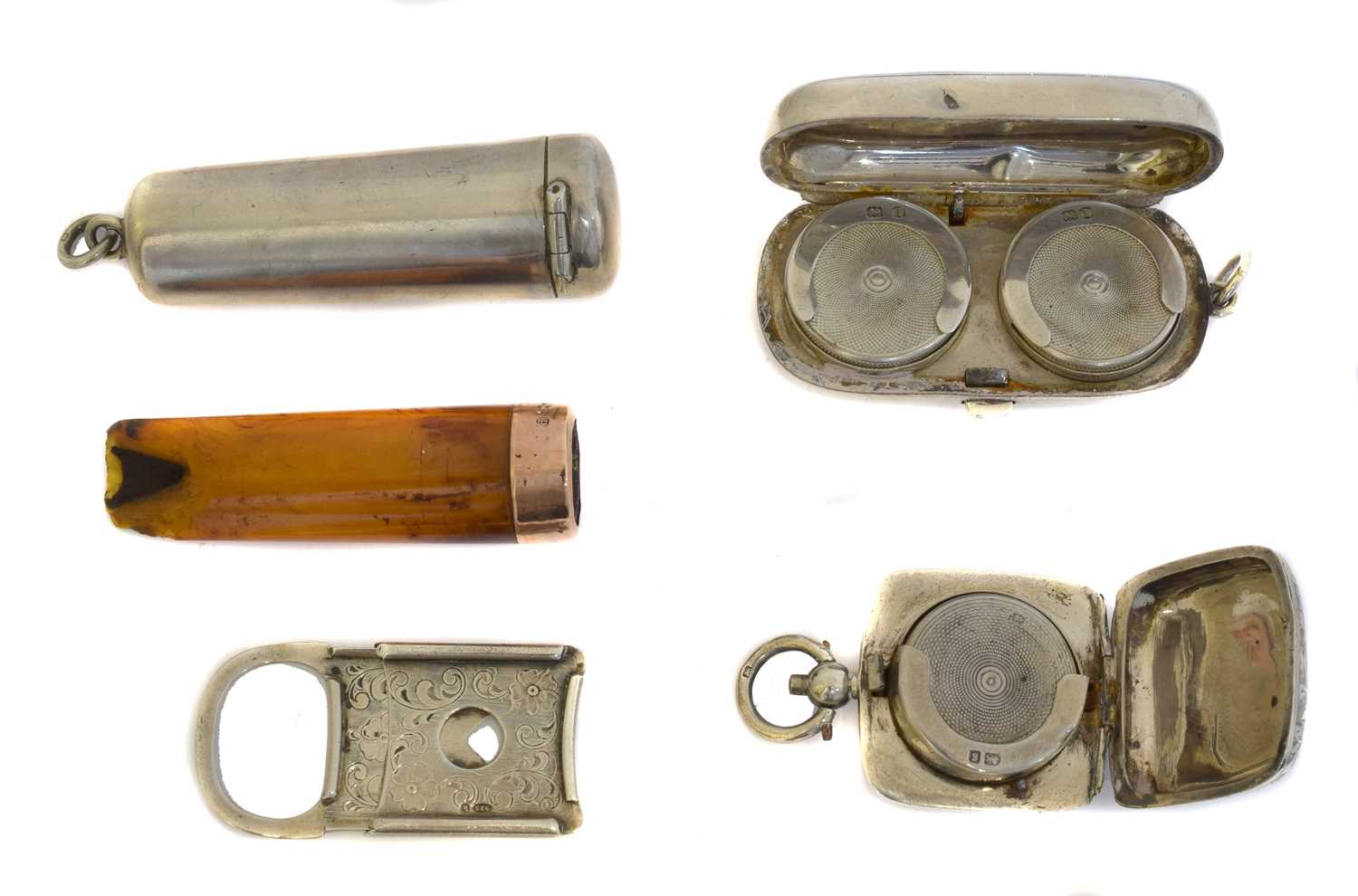 Lot 12 - A selection of items.