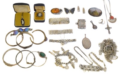 Lot 148 - A selection of silver and white metal items.