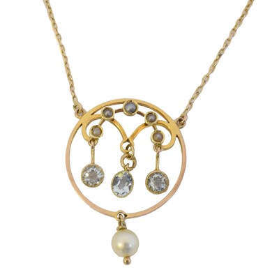 Lot 70 - An early 20th century aquamarine and split pearl necklace.
