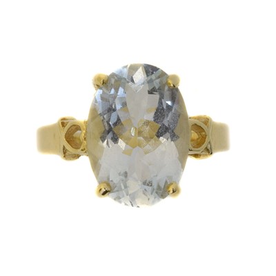 Lot 80 - A 9ct gold aquamarine single stone ring.