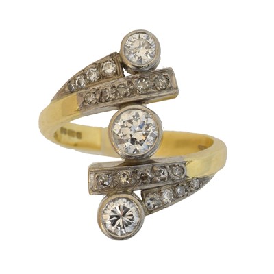 Lot 150 - An 18ct gold diamond dress ring.
