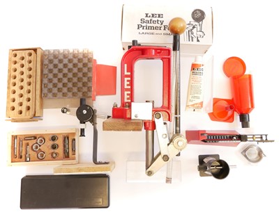 Lot 524 - Lee reloading equipment, to include a single...