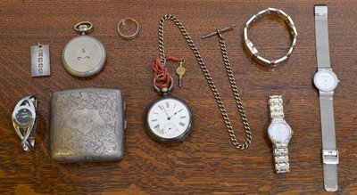 Lot 91 - A selection of items.