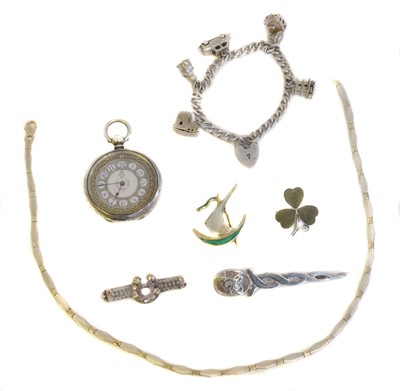 Lot 88 - A selection of silver jewellery.