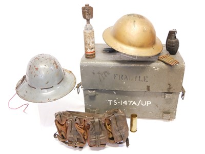 Lot 188 - Collection of militaria, to include a Brodie...