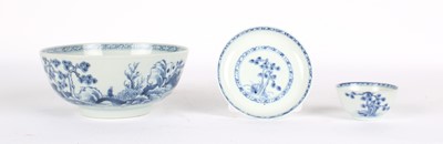Lot 93 - Three Pieces of Chinese Qianlong Period Nanking Cargo Porcelain