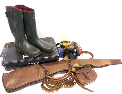 Lot 423 - Almost new set of Toggi Size 46 wellington...