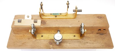 Lot 204 - Sherwood combined arrow fletching jig and...