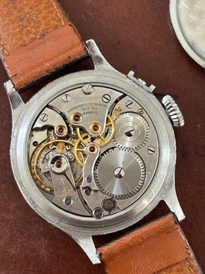 Lot 225 - A WWII Longines Weems Air Ministry RAF pilot/navigators manual wind wristwatch.