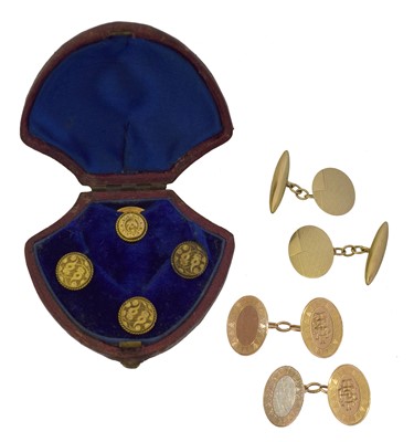 Lot 143 - A selection of cufflinks.