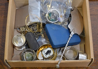 Lot 97 - A selection of silver and costume jewellery.