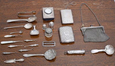 Lot 32 - A selection of silver items.