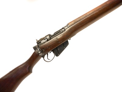 Lot 299 - Long Branch Lee Enfield No.4 MkI* .303 bolt...