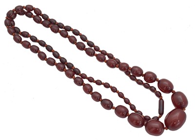 Lot 88 - A cherry bakelite necklace.