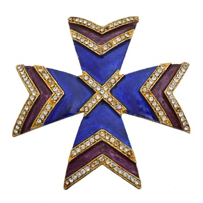 Lot 155 - A Kenneth Jay Lane 'Maltese Cross' brooch.