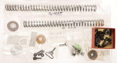 Lot 419 - Collection of mixed air rifle spares.