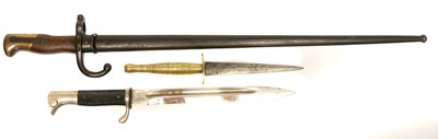 Lot 153 - French Gras rifle bayonet and scabbard, with...