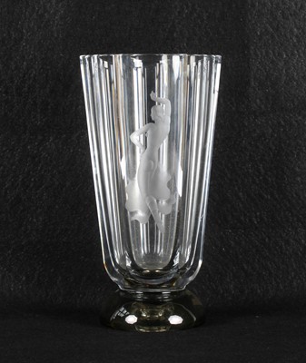 Lot 26 - Vicke Lindstrand (Swedish 1904-1983) for Orrefors