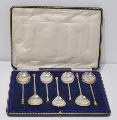Lot 92 - A cased of silver apostle spoons.