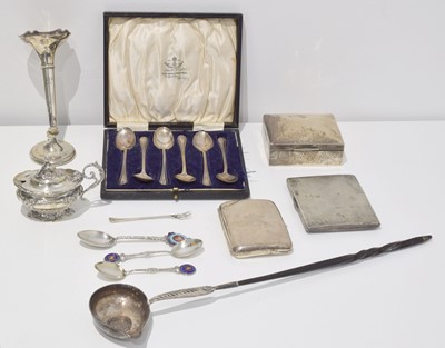 Lot 94 - A selection of silver.
