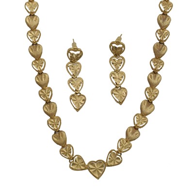 Lot 73 - A suite of jewellery.