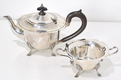 Lot 90 - A George V silver two piece tea set.