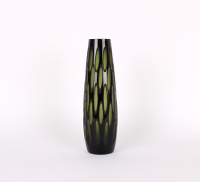 Lot 95 - Tall Italian Art Glass Cased Vase