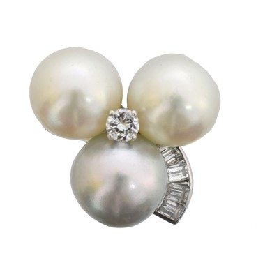 Lot 40 - An 18ct gold French cultured pearl and diamond dress ring.