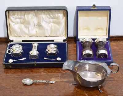 Lot 62 - A selection of silver.
