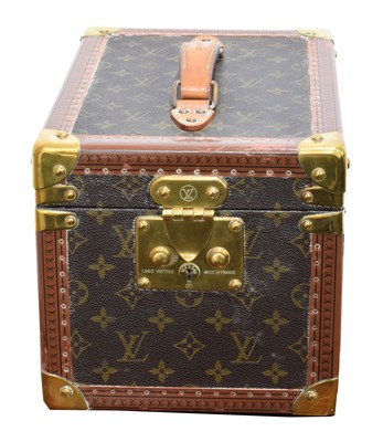 Lot 179 - A Louis Vuitton 'Boite Flacon' vanity case