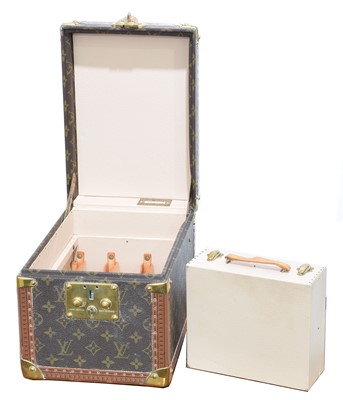 Lot 179 - A Louis Vuitton 'Boite Flacon' vanity case