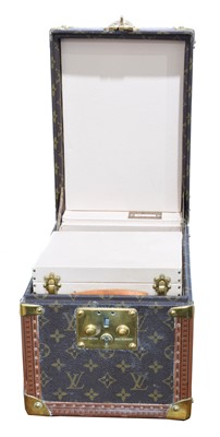 Lot 179 - A Louis Vuitton 'Boite Flacon' vanity case