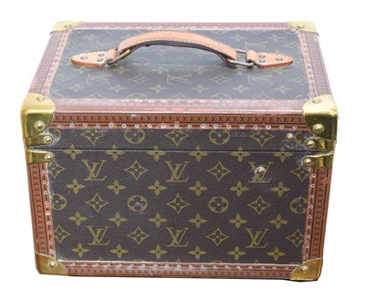 Lot 179 - A Louis Vuitton 'Boite Flacon' vanity case