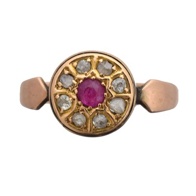 Lot 69 - A vintage ruby and diamond cluster ring