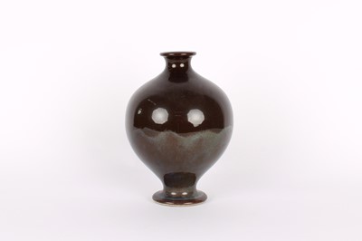 Lot 128 - Japanese Earthenware Pottery Vase