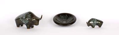 Lot 105 - Michael and Elizabeth Skipworth for Stoke Gabriel Pottery