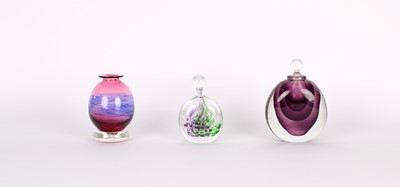 Lot 77 - Studio Glass "Threads" Vase and Scent Bottle by Jane Charles (British 1961-)