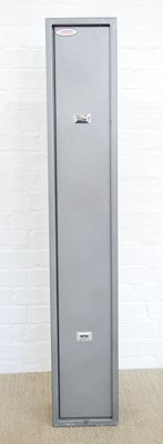 Lot 471 - Steel gun cabinet with one set of keys.