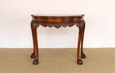 Lot 193 - An Early 20th Century Mahogany Card Table in the Irish Georgian Style