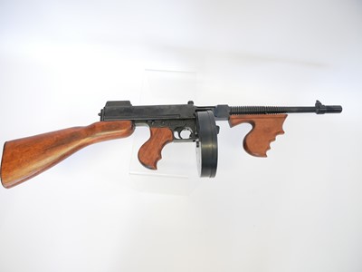 Lot 104 - Denix replica Thompson 1928 sub-machine gun....
