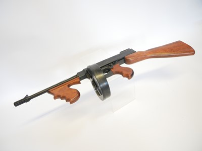 Lot 104 - Denix replica Thompson 1928 sub-machine gun....