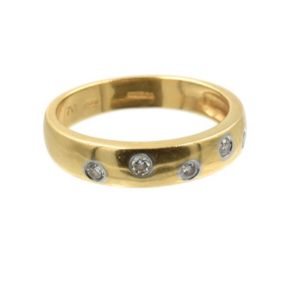Lot 108 - An 18ct yellow gold and diamond five stone ring