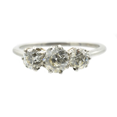 Lot 61 - A 1.15ct diamond and platinum trilogy ring