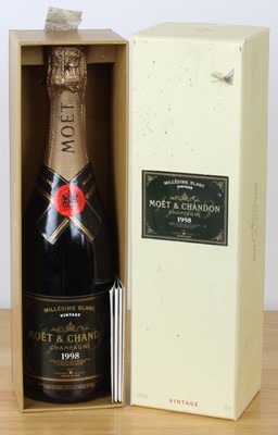Lot 114 - Champagne Moet et Chandon “Millesime Blanc” (100% Chardonnay) Brut Vintage 1998