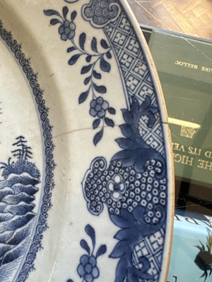 Lot 86 - An 18th Century Chinese Export Blue and White Charger