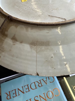 Lot 86 - An 18th Century Chinese Export Blue and White Charger