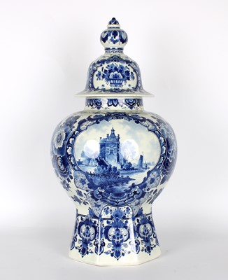 Lot 142 - A Large and Impressive Dutch Delft Jar with Cover by De Porcelyne Fles (Royal Delft)
