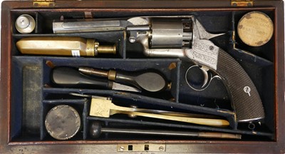 Lot 11 - Cased Philip Webley forth model Long Spur 60...