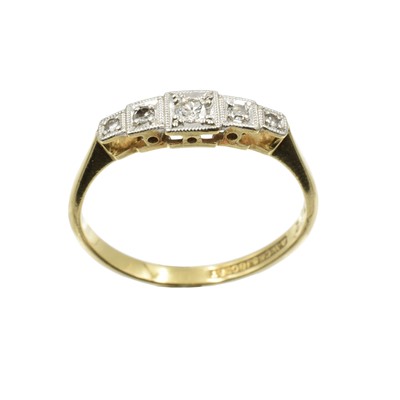 Lot 77 - An 18ct gold Edwardian 5-stone art deco ring